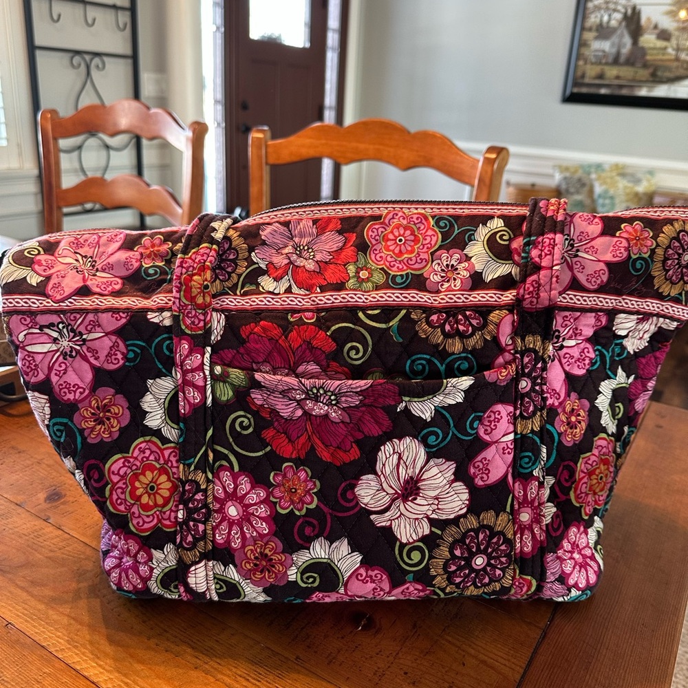 Vera Bradley Travel overnighter bag in EUC